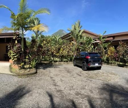 Aunty Arenal Lodge La Fortuna Ngoại thất bức ảnh