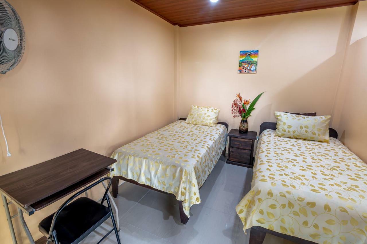 Aunty Arenal Lodge La Fortuna Ngoại thất bức ảnh